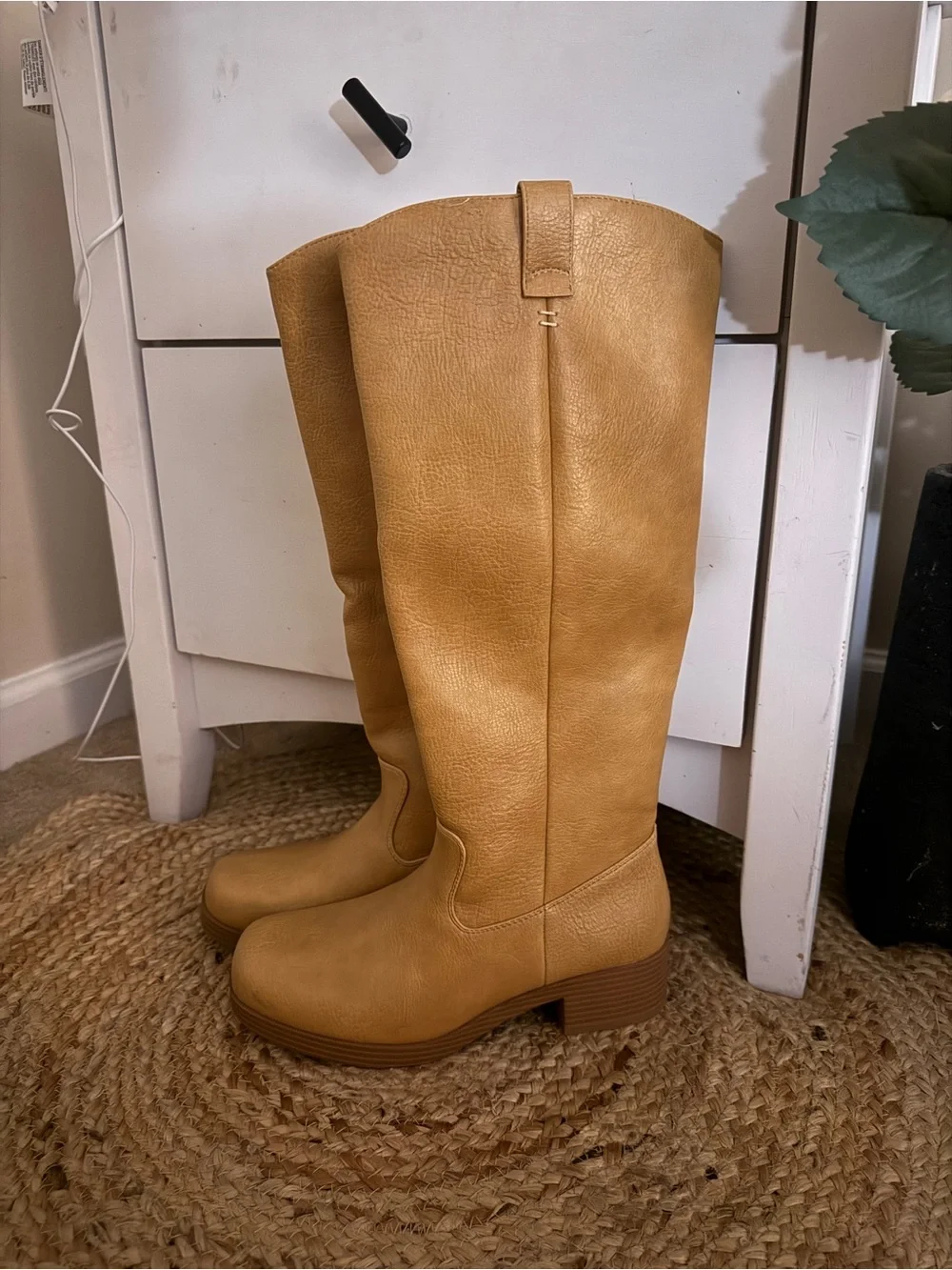 Chinese Laundry Yurie Tall Riding Boots in Camel - Size 9 BRAND NEW!!!